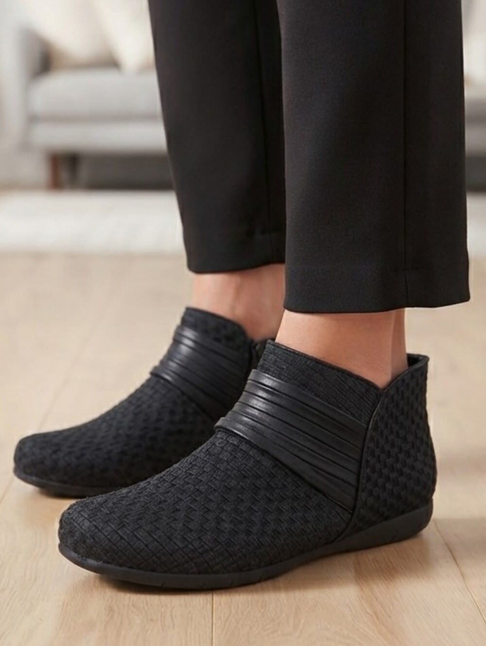 Comfortview Black Woven Ankle Booties Comfort Strap Women’s Size 10W